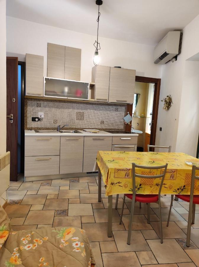 Bilocale Nella Vecchia Citta' Di Mentone Apartman Kültér fotó