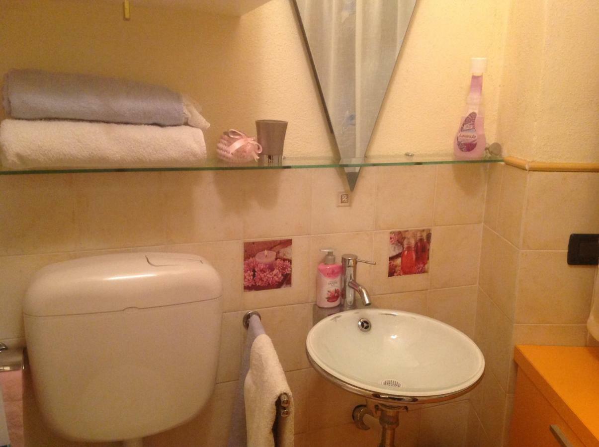 Bilocale Nella Vecchia Citta' Di Mentone Apartman Kültér fotó